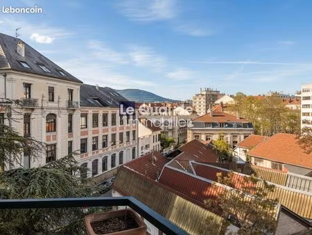 appartement 3 pièces 69 m²