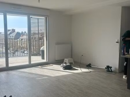 particulier loue appartement t3 66 09 m2 dans le centre de montfort/meu