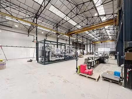 vente entrepôt parthenay 79200 4900m²