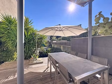 maison de ville à vendre dans le quartier centre ville-stalingrad