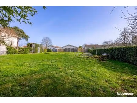 terrain 858 m² mios