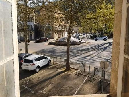 t2 bis lumineux avec parquet – centre cahors – fort potentiel