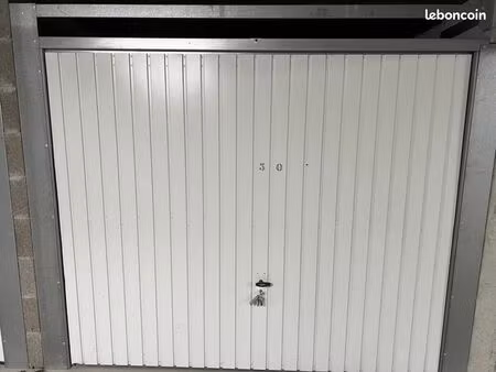 garage/box 14 m² bruz