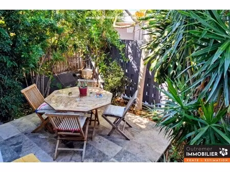 t2 meublé tout équipé – rez-de-chaussée avec terrasse – 33 m²