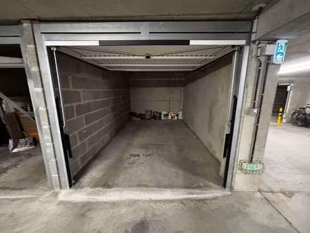vente garage et parking à rennes patton (35000) : à vendre / 16m² rennes patton