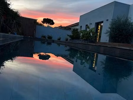 maison contemporaine 125 m² de plain-pied avec piscine et terrain 630 m² – gallargues