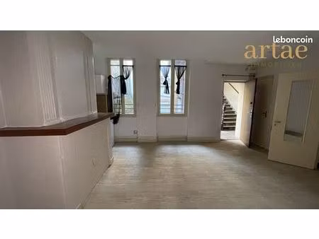 studio 1 pièce 26 m²