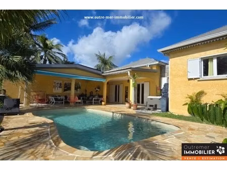 maison contemporaine avec studio  piscine et jacuzzi – sainte-marie duparc
