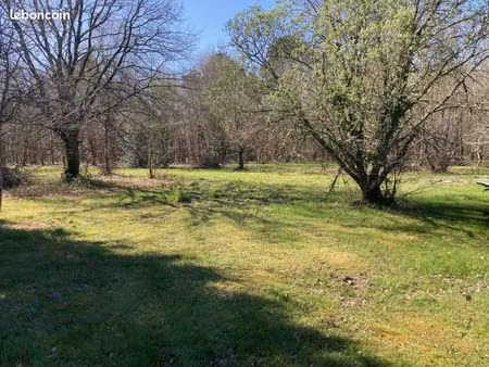 terrain 500 m² salles