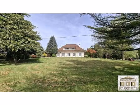 maison 7 pièces 194 m²