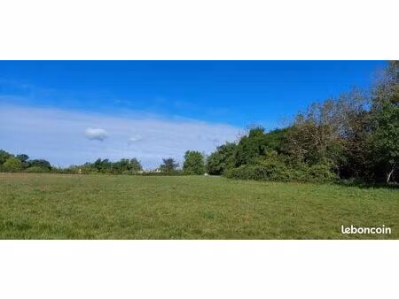 terrain 551 m² creon