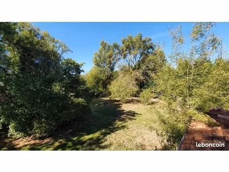 terrain 400 m² montussan