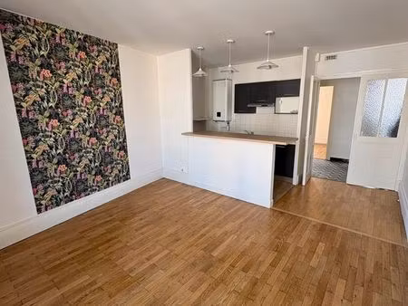 t3 lumineux – cuisine équipée – saint-fons