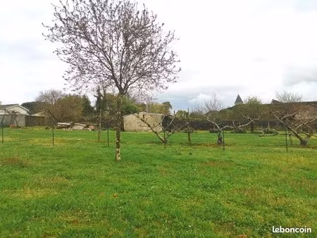 terrain 950 m² saint pierre d aurillac