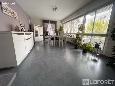 appartement 5 pièces 97 m²