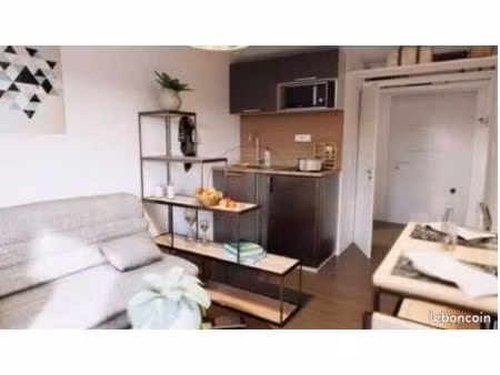 studio 1 pièce 25 m²