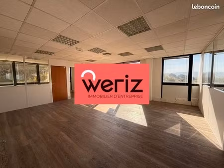 bureau 207 m²