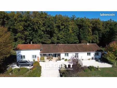 maison 8 pièces 202 m²