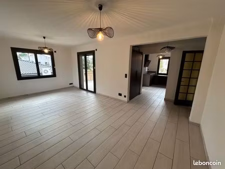 magnifique appartement avec terrasse et jardin