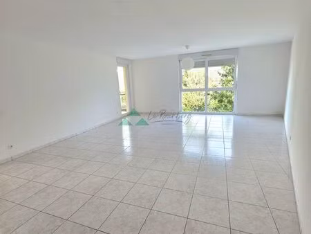 appartement 3 pièces 84 m²