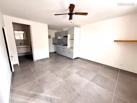 studio 1 pièce 25 m²