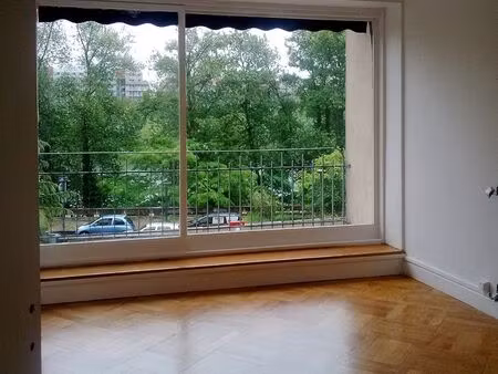 bel appt traversant 80m²  2ch  bord du rhone 69 caluire