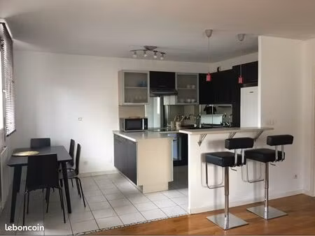 lyon 3 montchat - location meublée t3