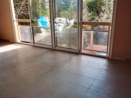 local commercial à louer 50m2 idéal bureaux ou activités professionnelles