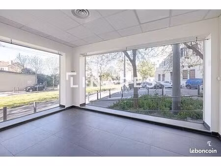 boutique 52 m² marseille 4ème