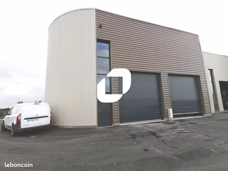 local d'activité 236 m²