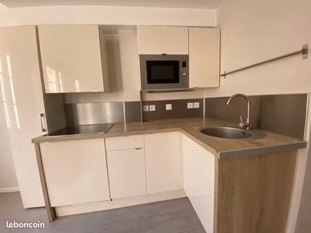 joli studio hypercentre caen  rue st martin