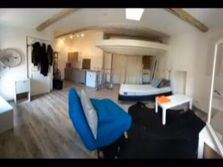 grand studio vias 27m2 loué à l'année