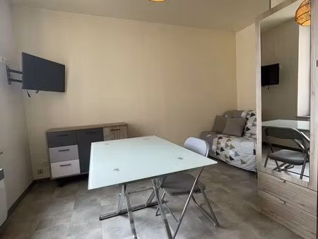 studio 1 pièce 24 m²