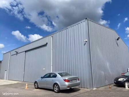 st priest prox rue de provence : 400 m2 état neuf