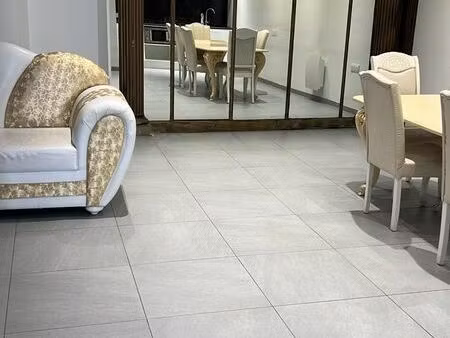 loue f3 meublé hagondange (gaz + électricité inclus) 1200 / mois