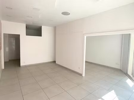 vente - murs commerciaux - 50m2 - grande vitrine