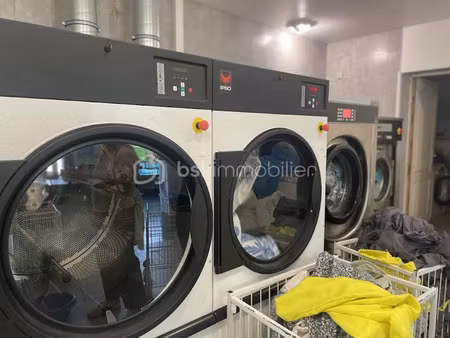 vente locaux professionnels à vinezac (07110)  130 000 €