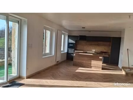 maison lumineuse avec terrasse vue campagne classe b