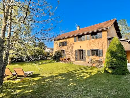 propriété 5 pièces 180 m²