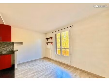 1 pièce * 19m2 * + balcon + cave * créteil 94000