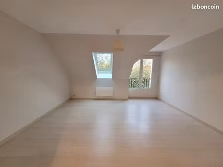 lumineux f2 a luzarches proche gare