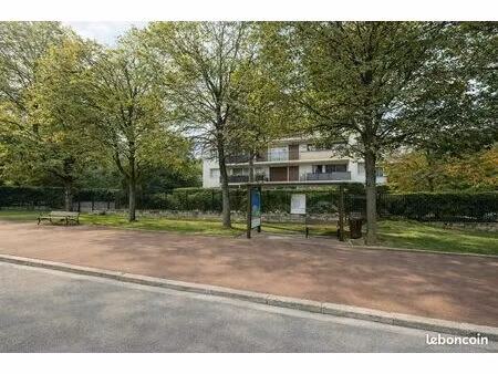 studio à louer à saint cloud ( 92 )