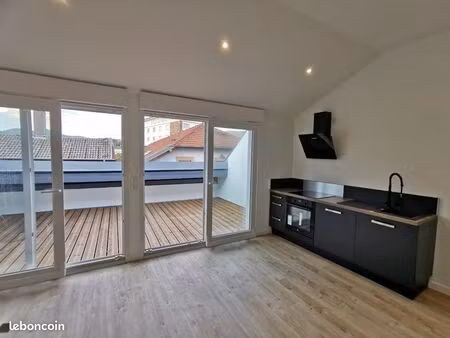 appartement t3 avec cuisine équipée et terrasse