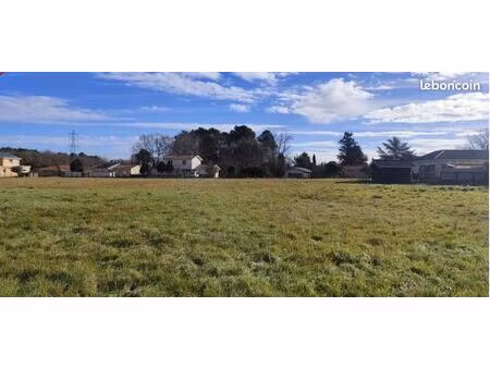 terrain 602 m² leognan