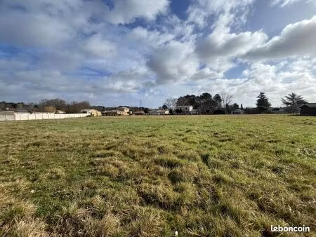 terrain 582 m² leognan