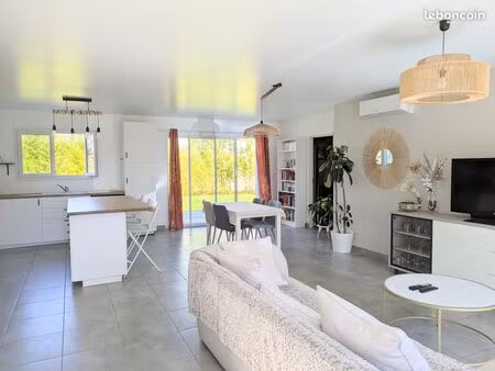 maison lumineuse avec jardin au calme