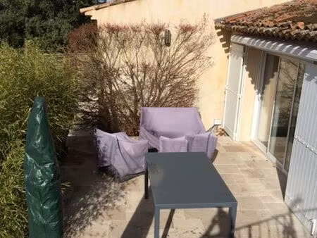 t1/t2 – 40 m²- 5‘ d’aix (st victoire) sur propriété