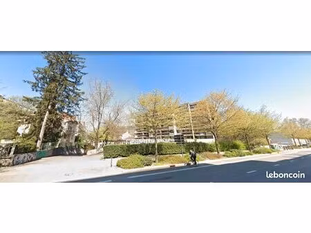 garage box - 15m2. clemenceau