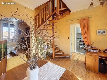 maison 6 pièces 145 m²