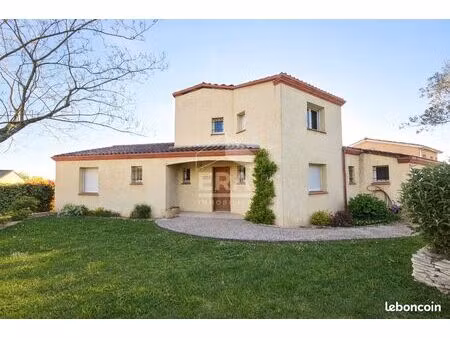 villa 5 pièces 132 m²